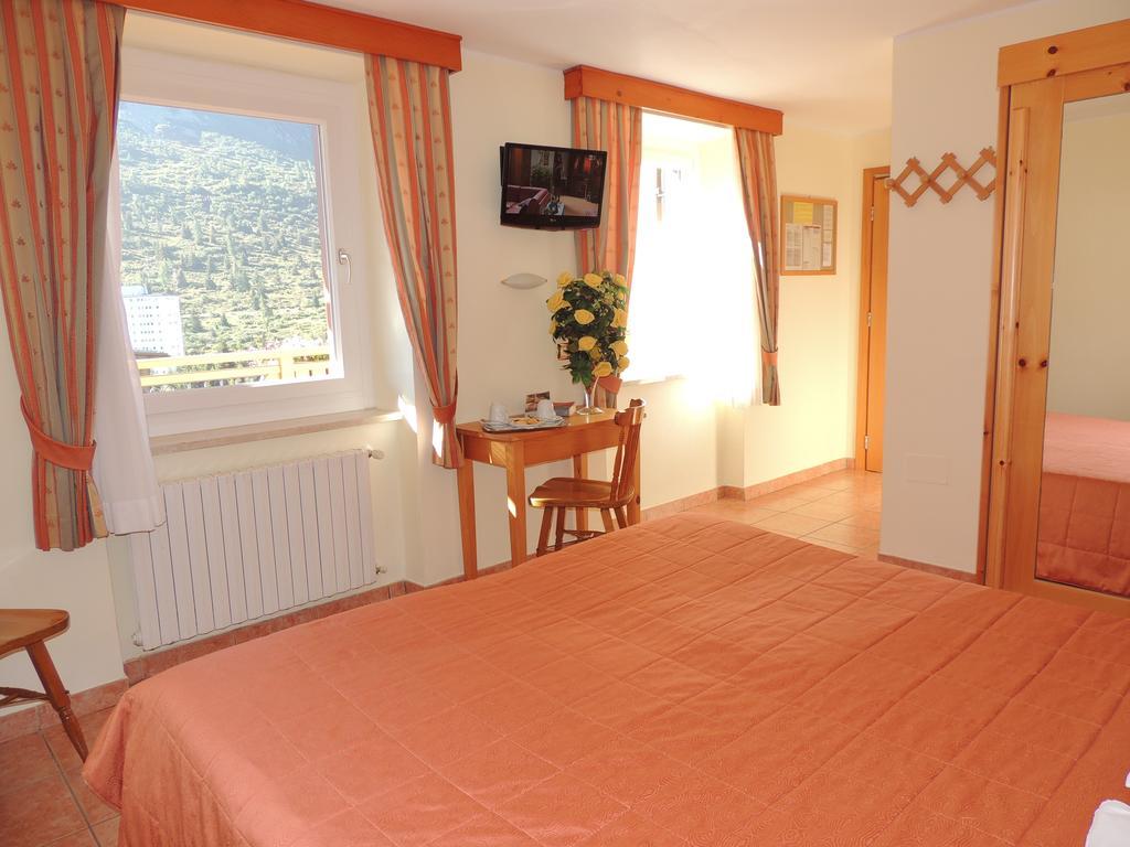 Albergo Eden Passo del Tonale Værelse billede