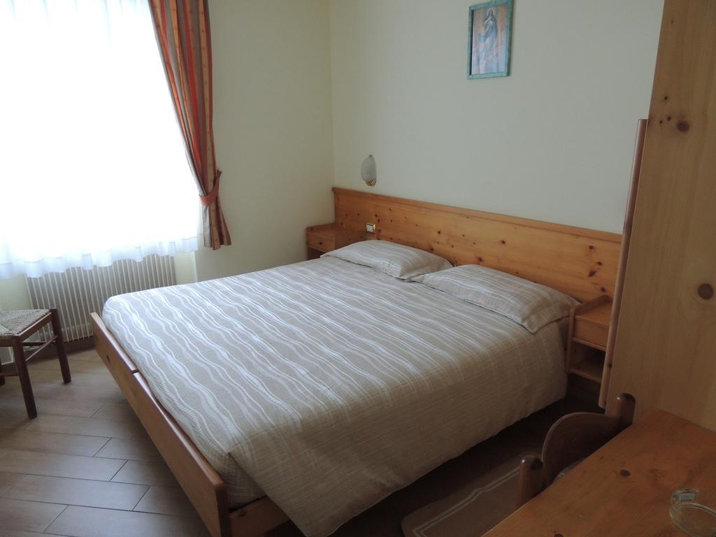 Albergo Eden Passo del Tonale Værelse billede